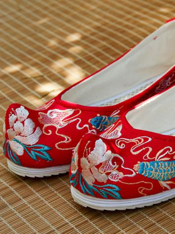 【漢服華服古装用ーチャイナ靴】民族 漢服 女性用 刺繍 棉 赤色 魚